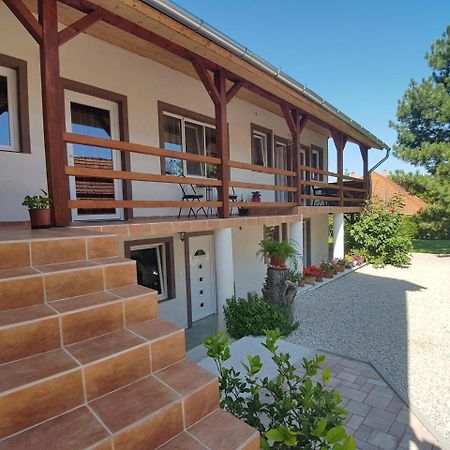 Villa Nora Heviz Luaran gambar